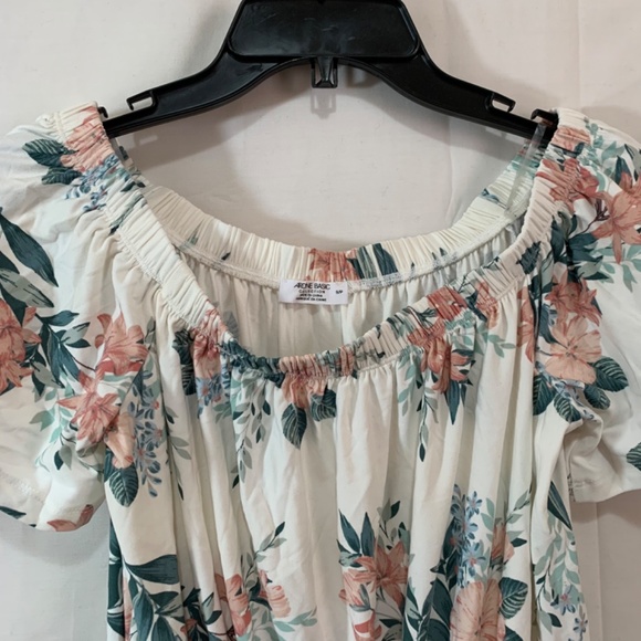 Ardene Basic Womens NWOT Floral Off the Shoulder Shorts Romper Size Small - Picture 4 of 6